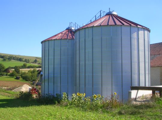 Cellules extérieures 2x220T avec cônes ventilés, option toits peints